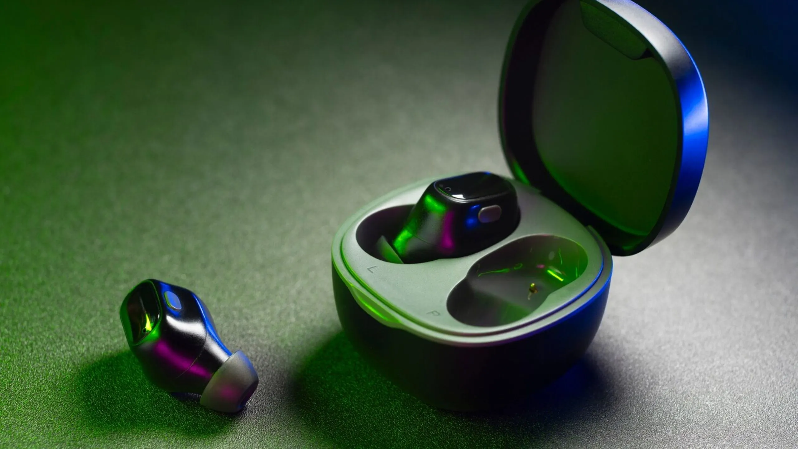 Get Up To 84% Discount On Highest Selling Earbuds
