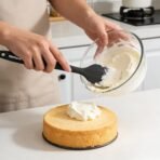 NileHome Silicone Spatula Set, 6 Pieces Food Grade Kitchen Utensils with Silicone Brush Heat Resistant BPA-free Rubber Spatula for Scraping, Baking, Cooking, Mixing - Image 4