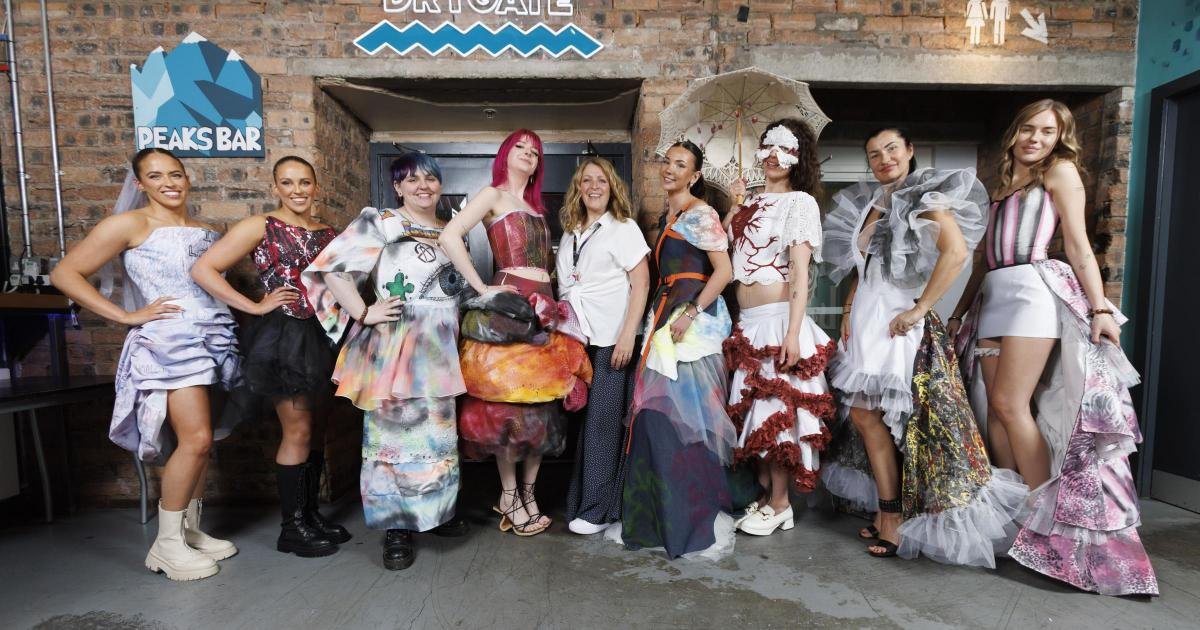 Glasgow Kelvin College fashion show has modern twist with 18th century