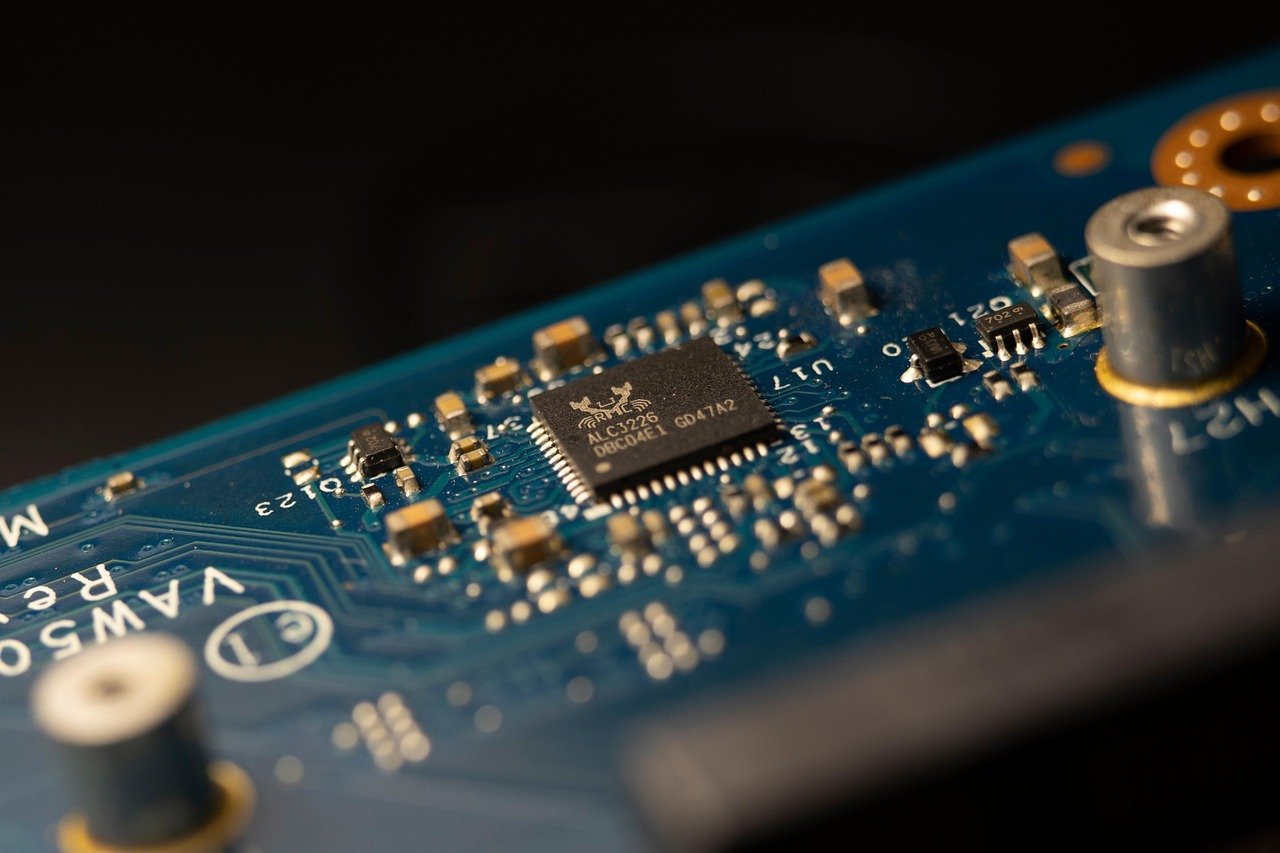Biodegradable Electronics and Bioplastics Driving the Future of Green Gadgets and E‑Waste Reduction